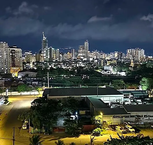 Apartment Pauline's At San Marino Residences *